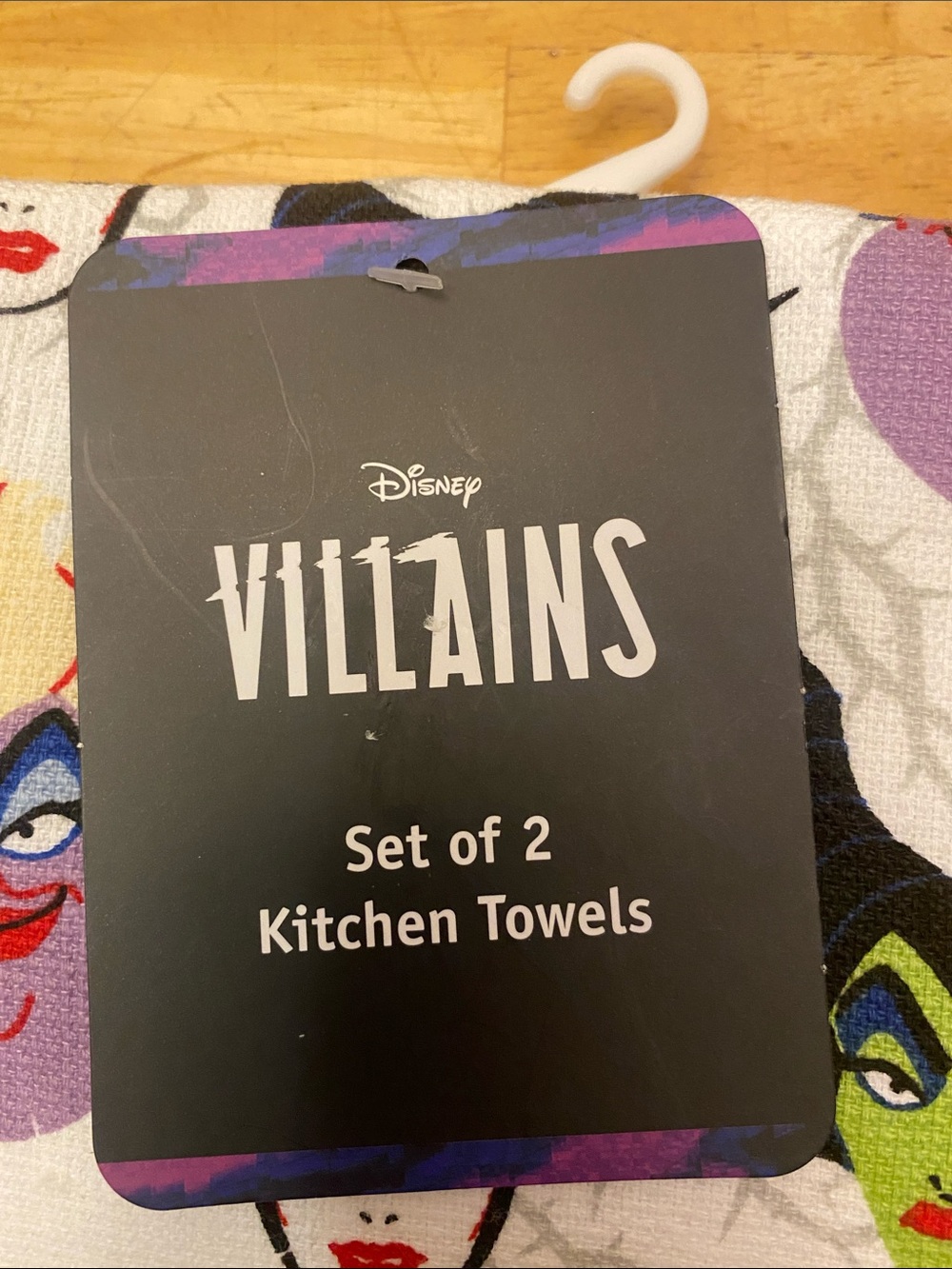 Set of 2 Disney Villains Kitchen Towels 100% cot NwT for Halloween or anytime. - Picture 4 of 6